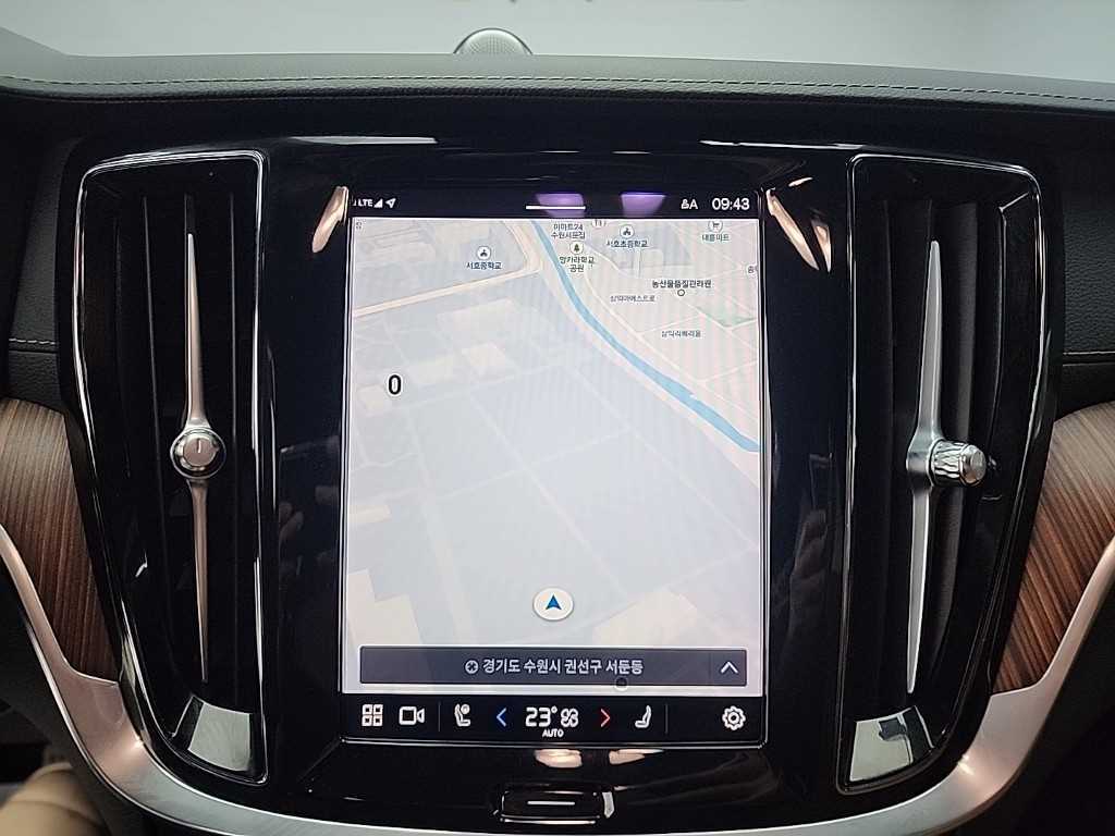 Volvo S60 2023 Negro - Importación desde Corea - HF Imports Iquique - Foto 15