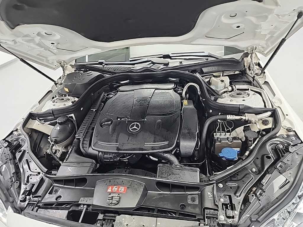 Mercedes Benz E class - Vista 5