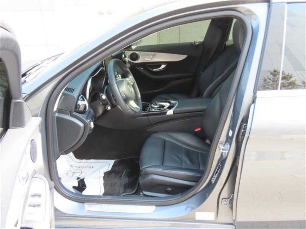 Mercedes Benz C Class 2018 Gris - Importación desde Corea - HF Imports Iquique - Foto 13