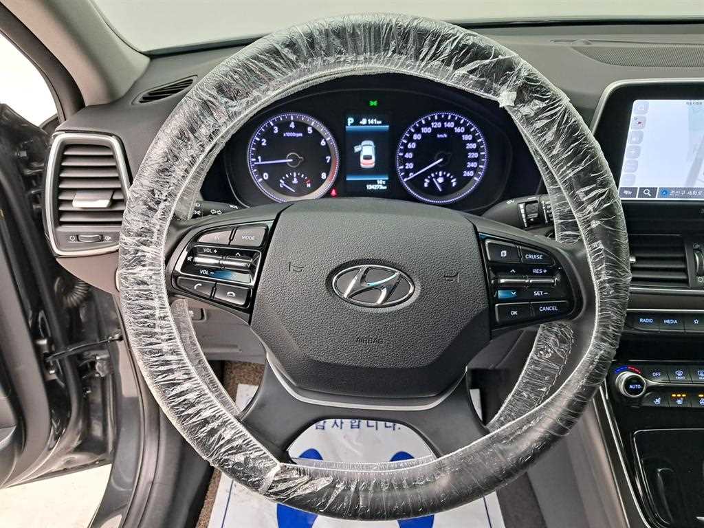 HYUNDAI Grandeur - Vista 7