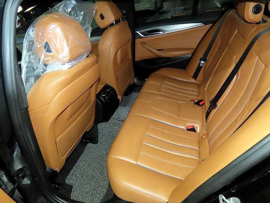 BMW 5 Series - Vista 7