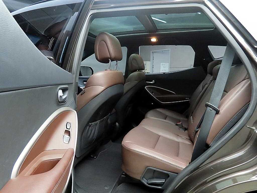 HYUNDAI Santa Fe - Vista 6