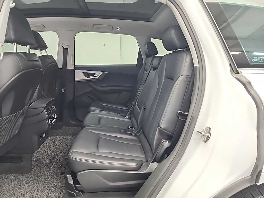 Audi Q7 - Vista 12
