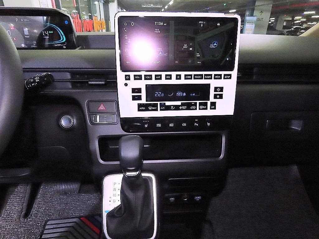 HYUNDAI Staria - Vista 11