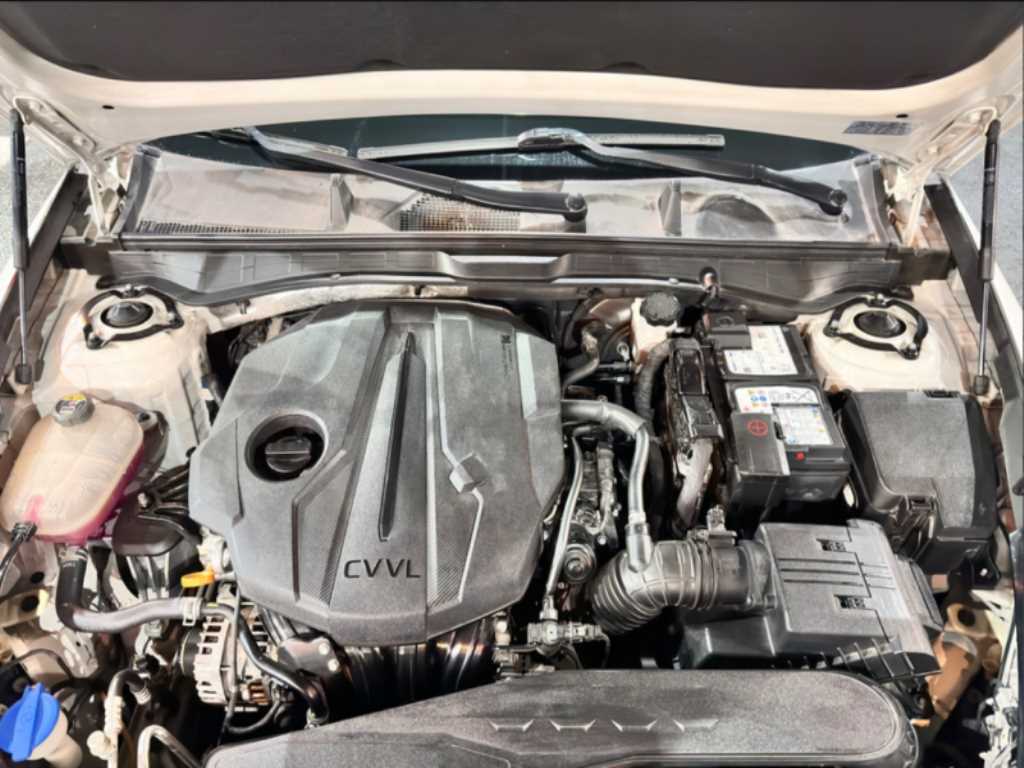 HYUNDAI Sonata - Vista 10