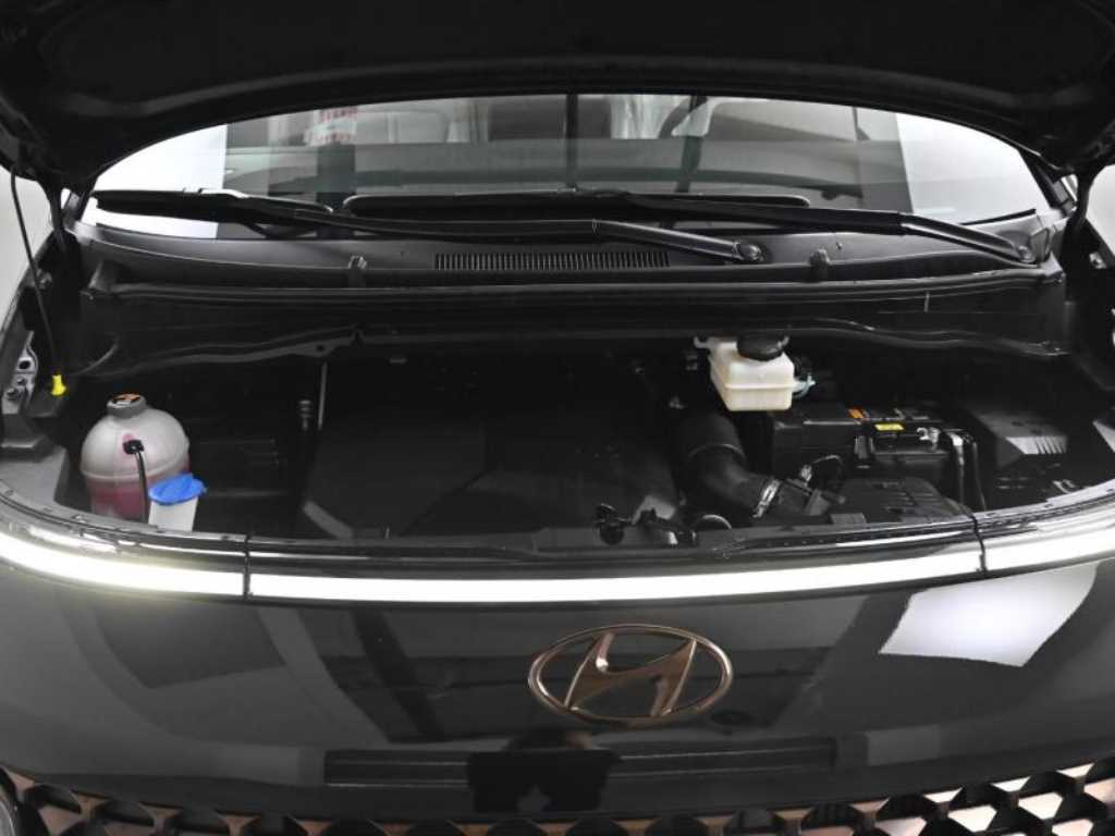 HYUNDAI Staria - Vista 6