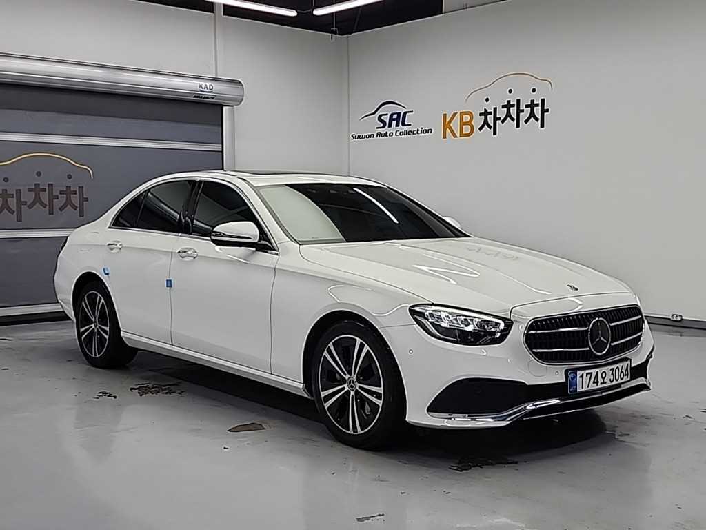 Mercedes Benz E class - Vista 4