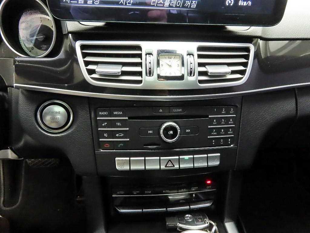 Mercedes Benz E class - Vista 9