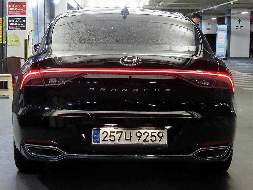 HYUNDAI Grandeur - Vista 5