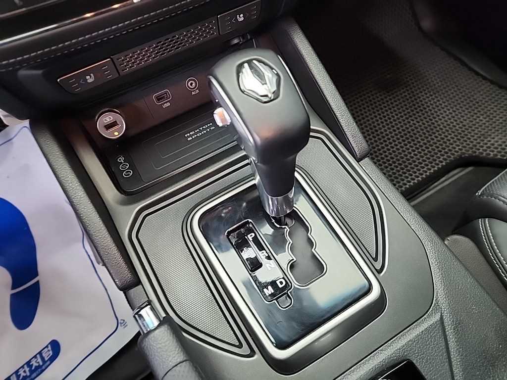 Ssangyong Rexton - Vista 8