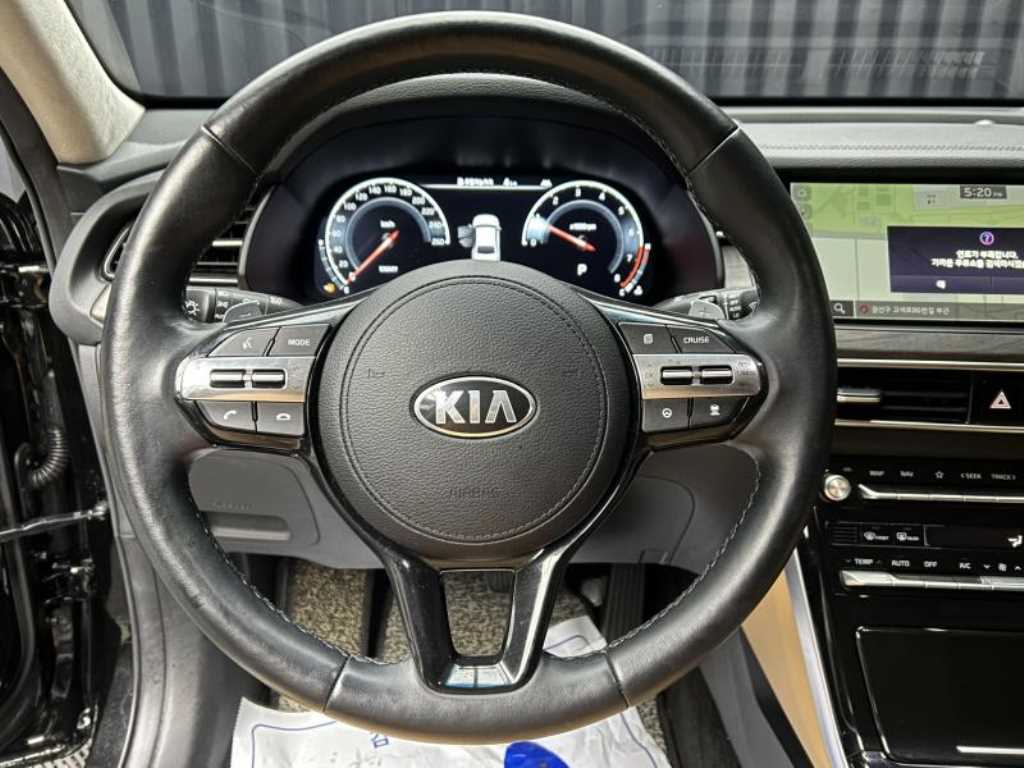 KIA K7 - Vista 9