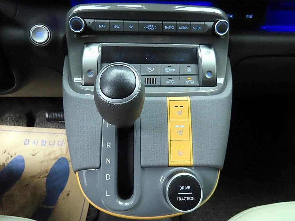 HYUNDAI Casper - Vista 10