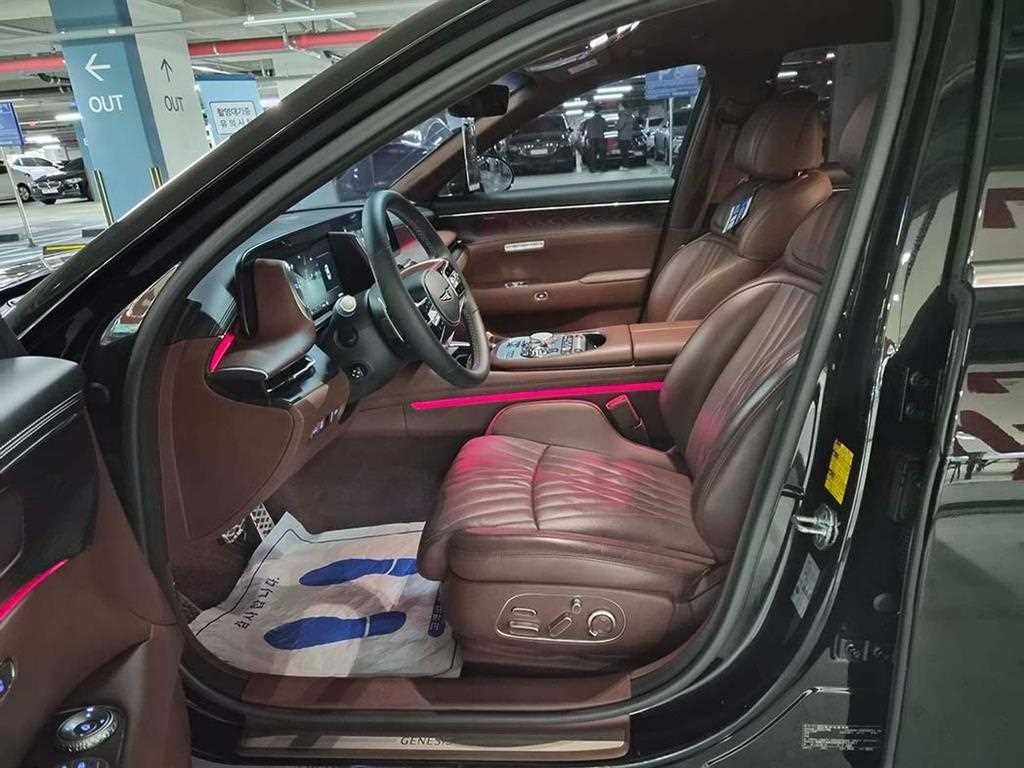 Genesis G90 - Vista 6