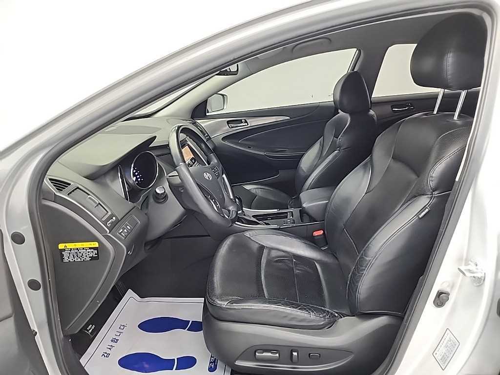 HYUNDAI Sonata - Vista 11