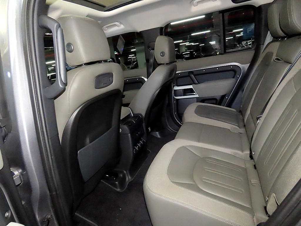 Land Rover Defender - Vista 7