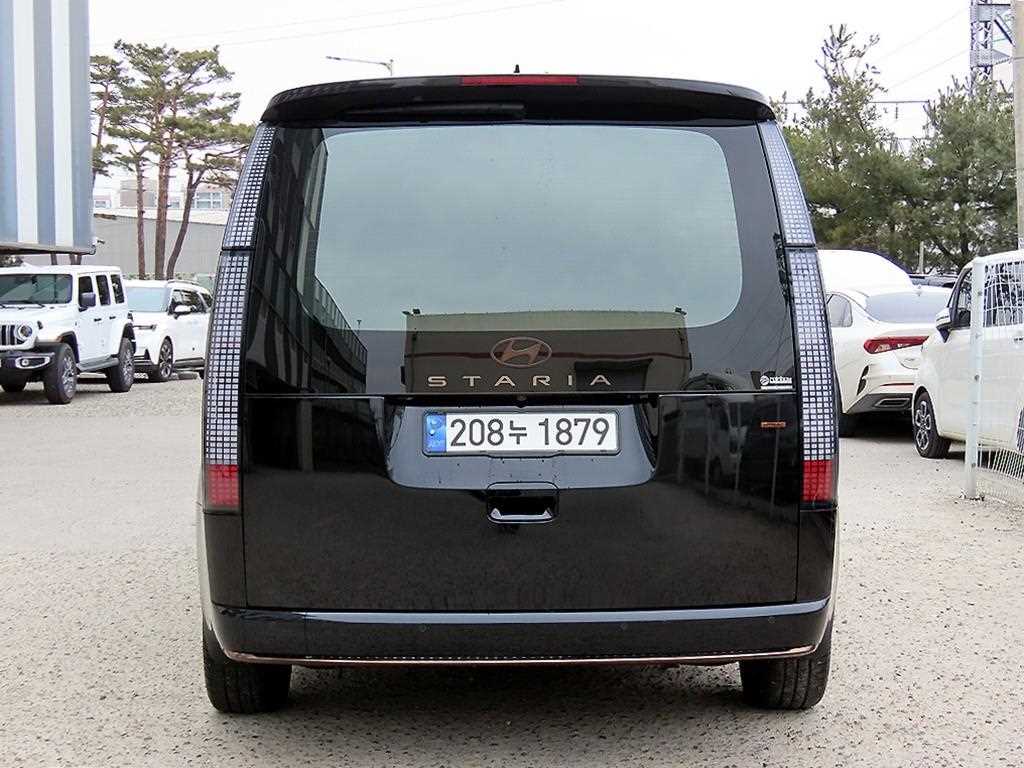 HYUNDAI Staria - Vista 4