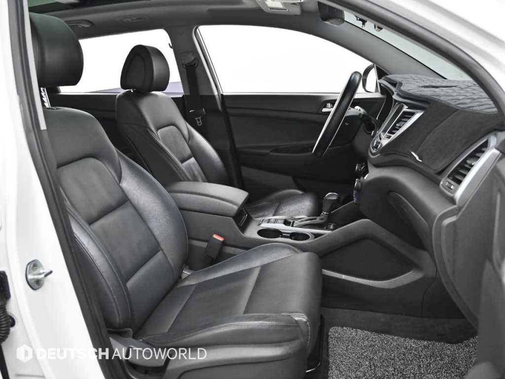 HYUNDAI Tucson - Vista 10