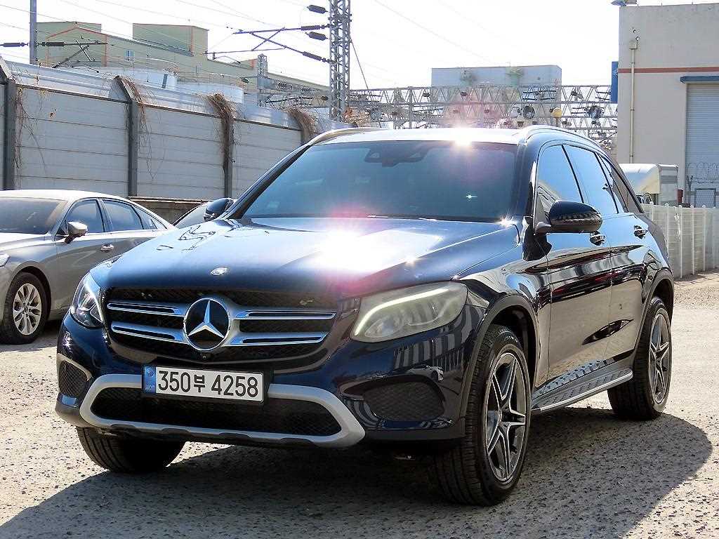Mercedes Benz GLC Class - Vista 2