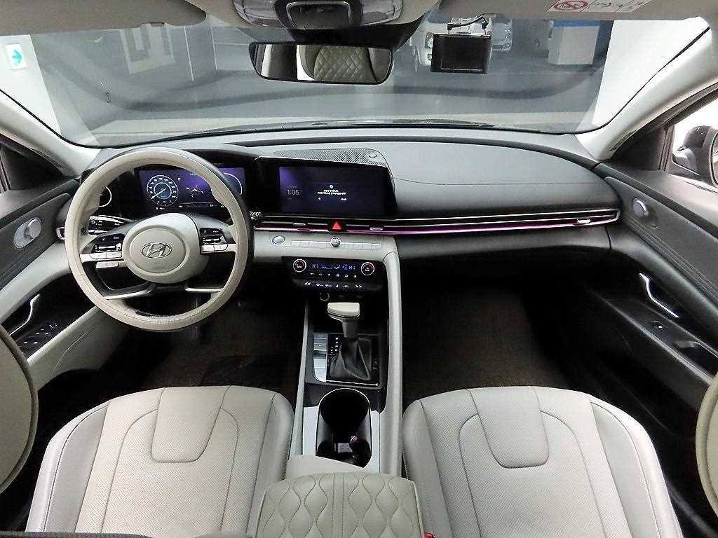 HYUNDAI Avante - Vista 8