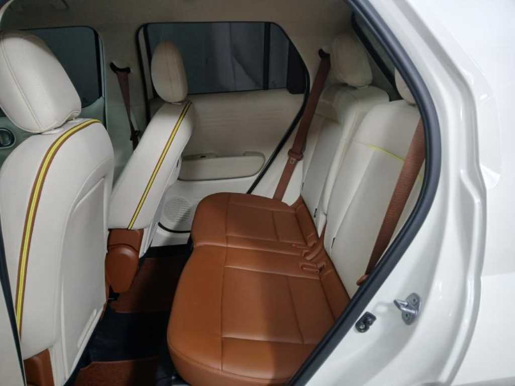 HYUNDAI Casper - Vista 7