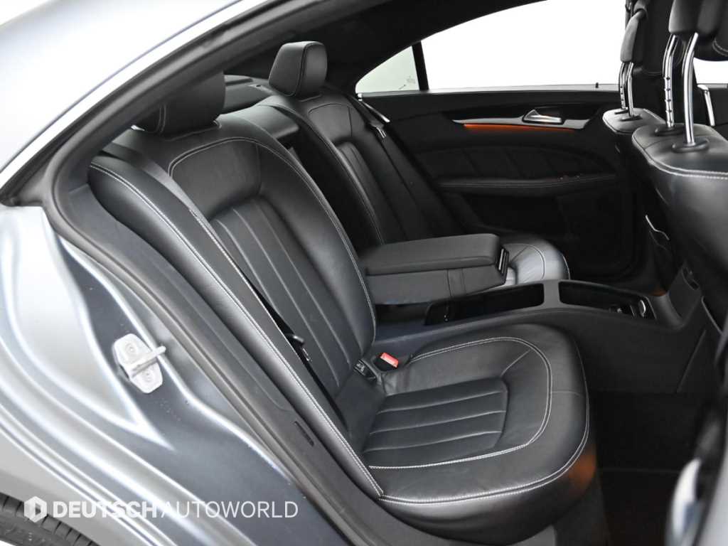 Mercedes Benz CLS Class - Vista 12