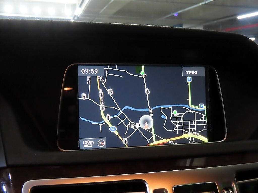 Mercedes Benz E class 2014 Plateado - Importación desde Corea - HF Imports Iquique - Foto 13