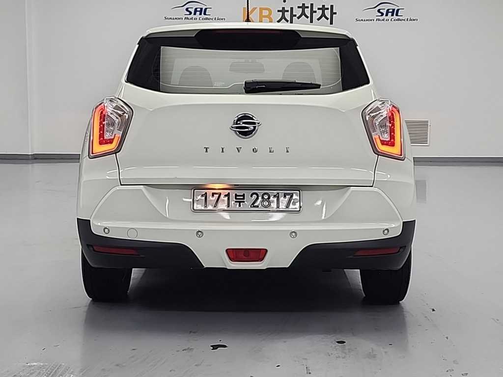 Ssangyong Tivoli - Vista 3