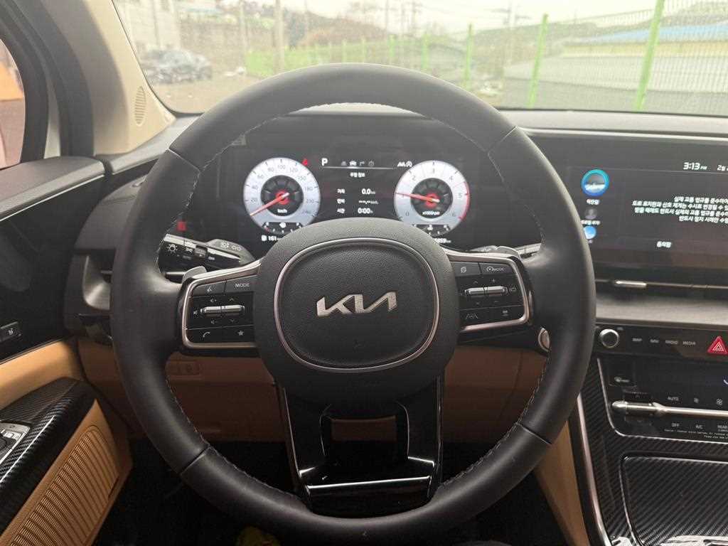 KIA Carnival - Vista 5