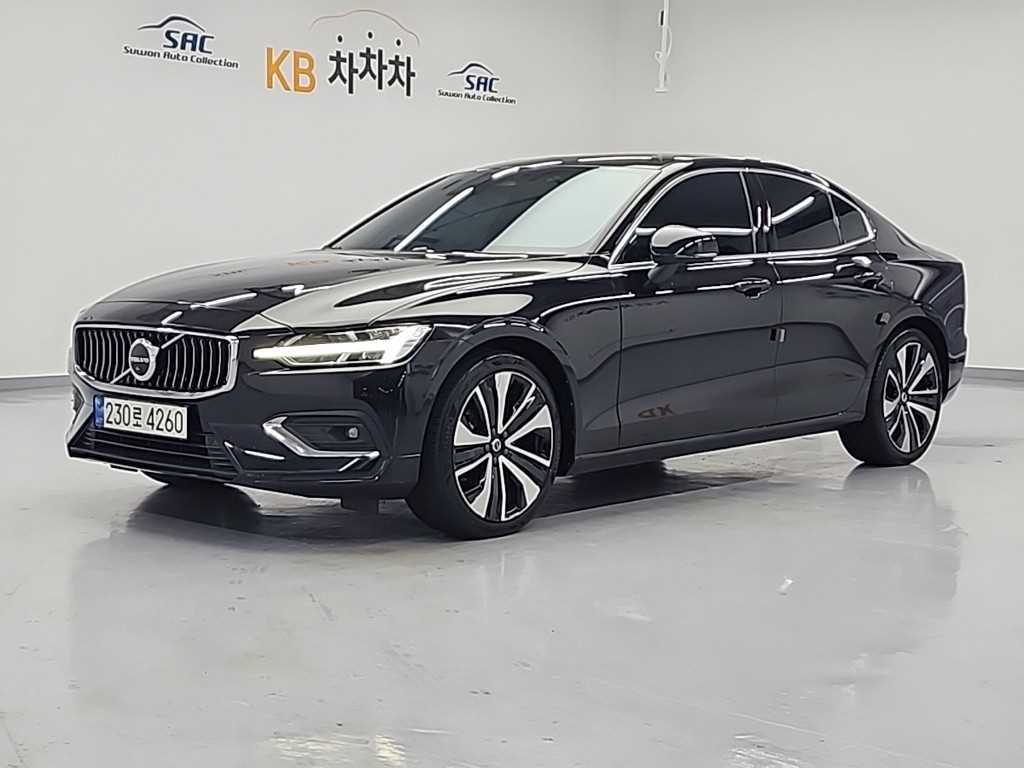 Volvo S60 2023 Negro - Importación desde Corea - HF Imports Iquique - Foto 1