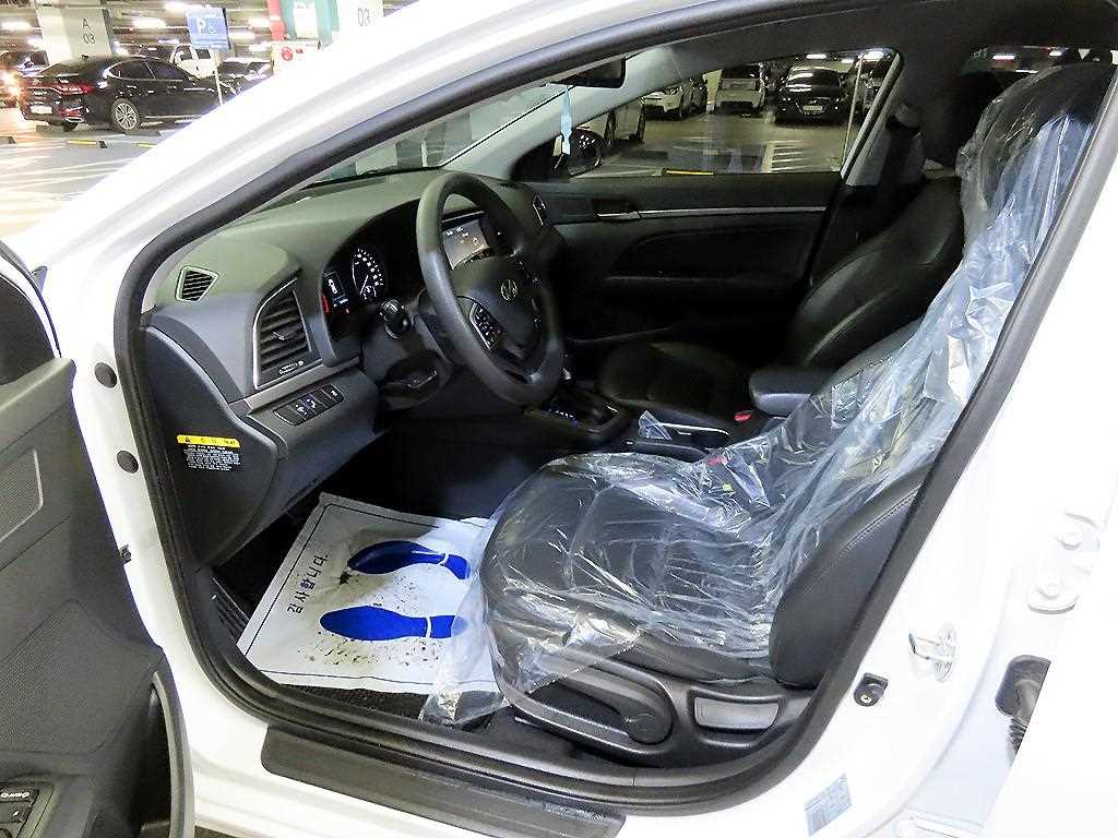 HYUNDAI Avante - Vista 6