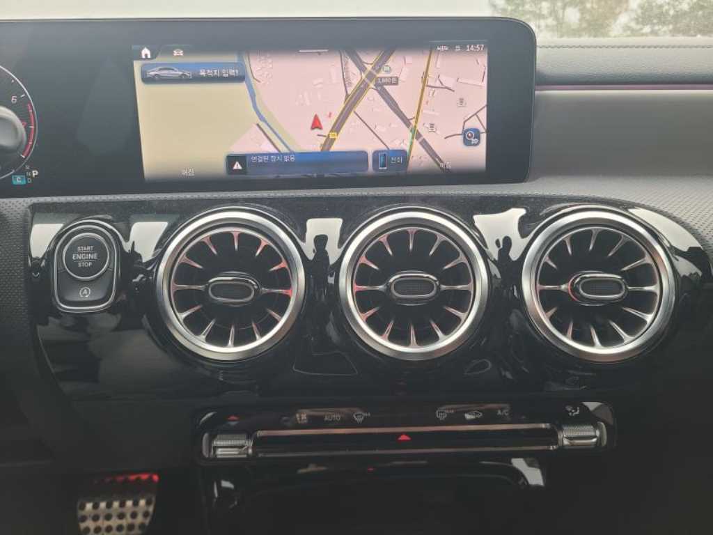 Mercedes Benz CLA Class - Vista 12