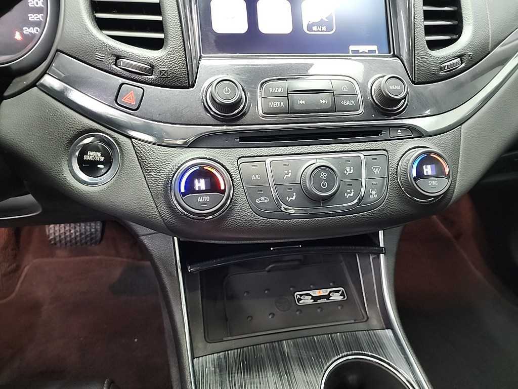 Chevrolet Impala - Vista 10