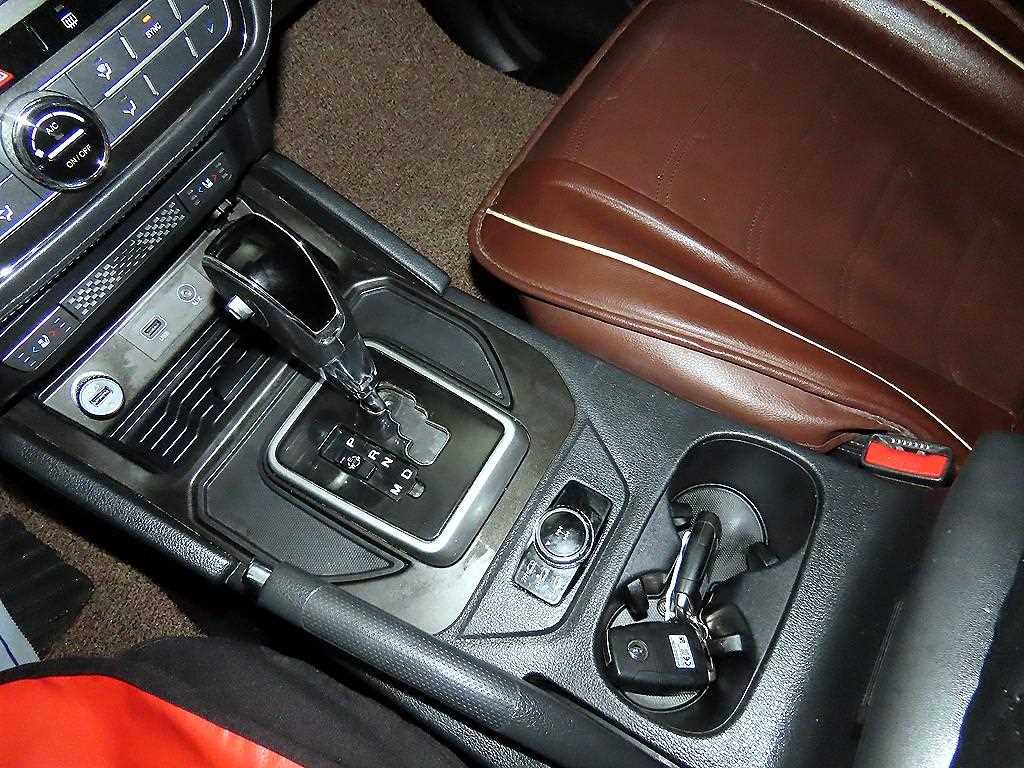 Ssangyong Rexton - Vista 12