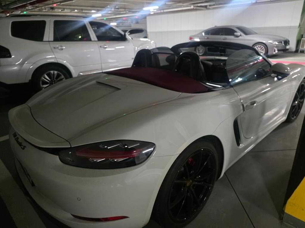 Porsche 718 - Vista 5