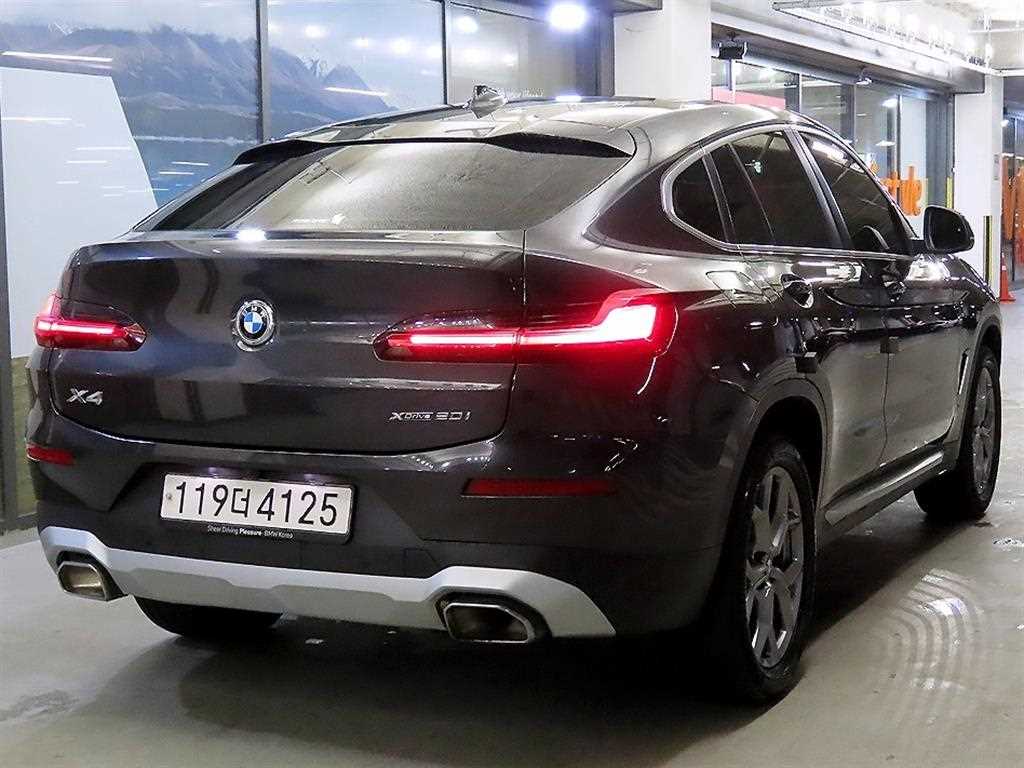 BMW X4 - Vista 4
