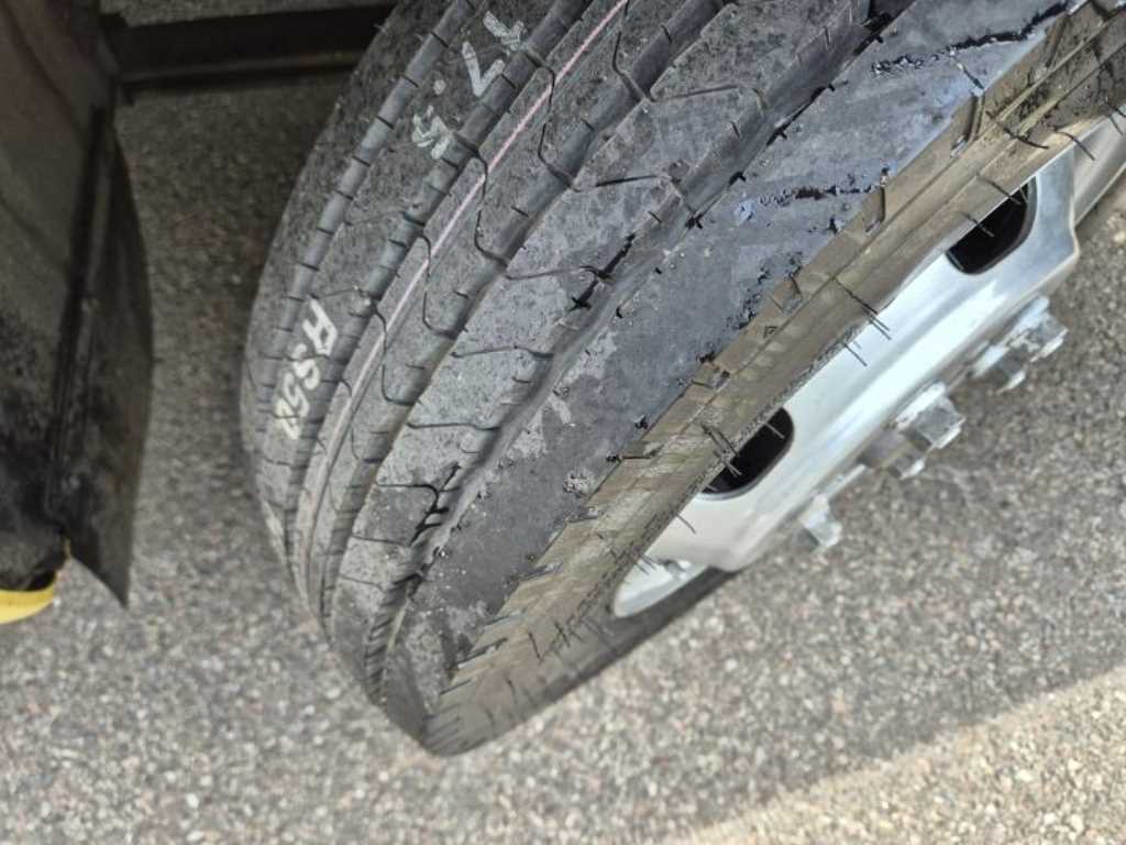 medium and large bus Hyundai bus 2021 Amarillo - Importación desde Corea - HF Imports Iquique - Foto 16