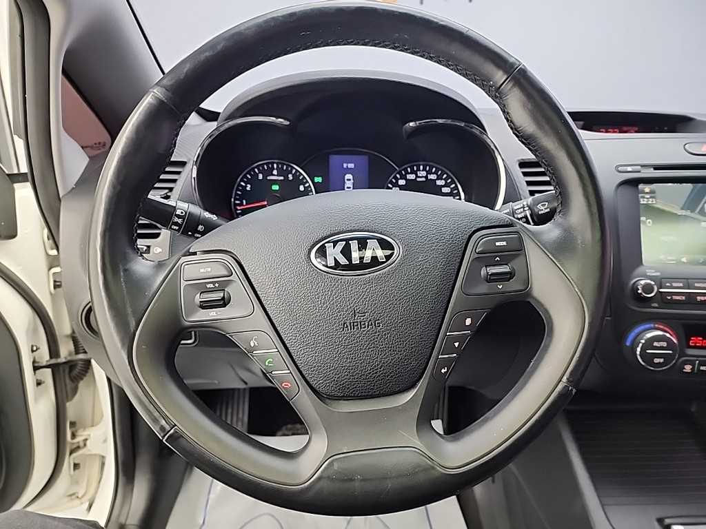 KIA K3 - Vista 9