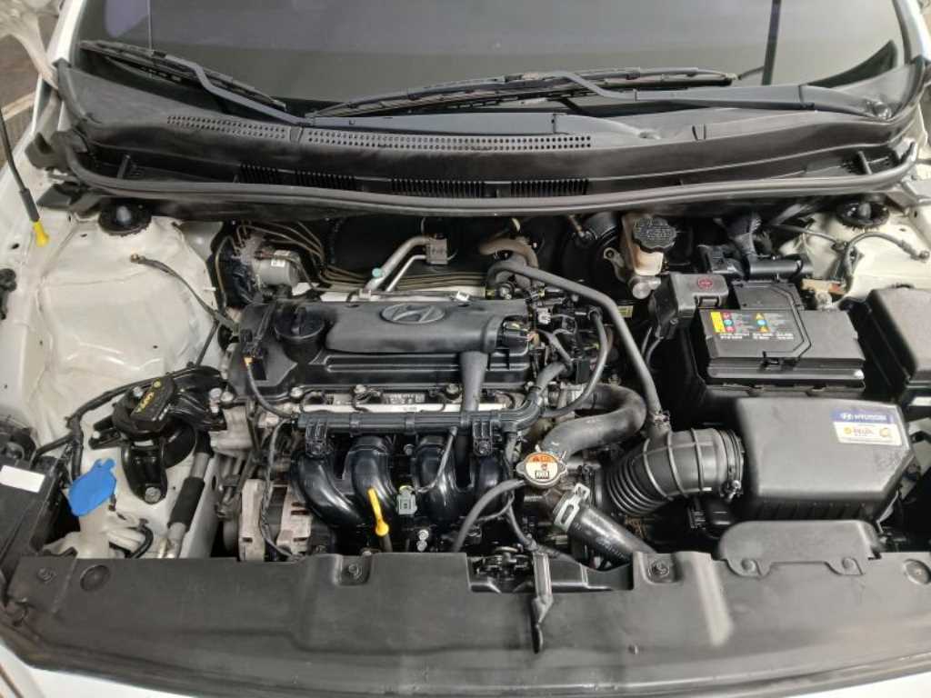 HYUNDAI Accent 2017 Blanco - Importación desde Corea - HF Imports Iquique - Foto 19