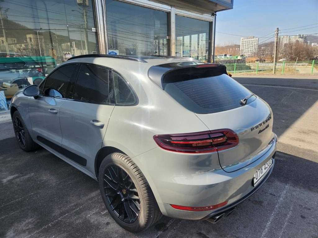 Porsche Macan - Vista 4