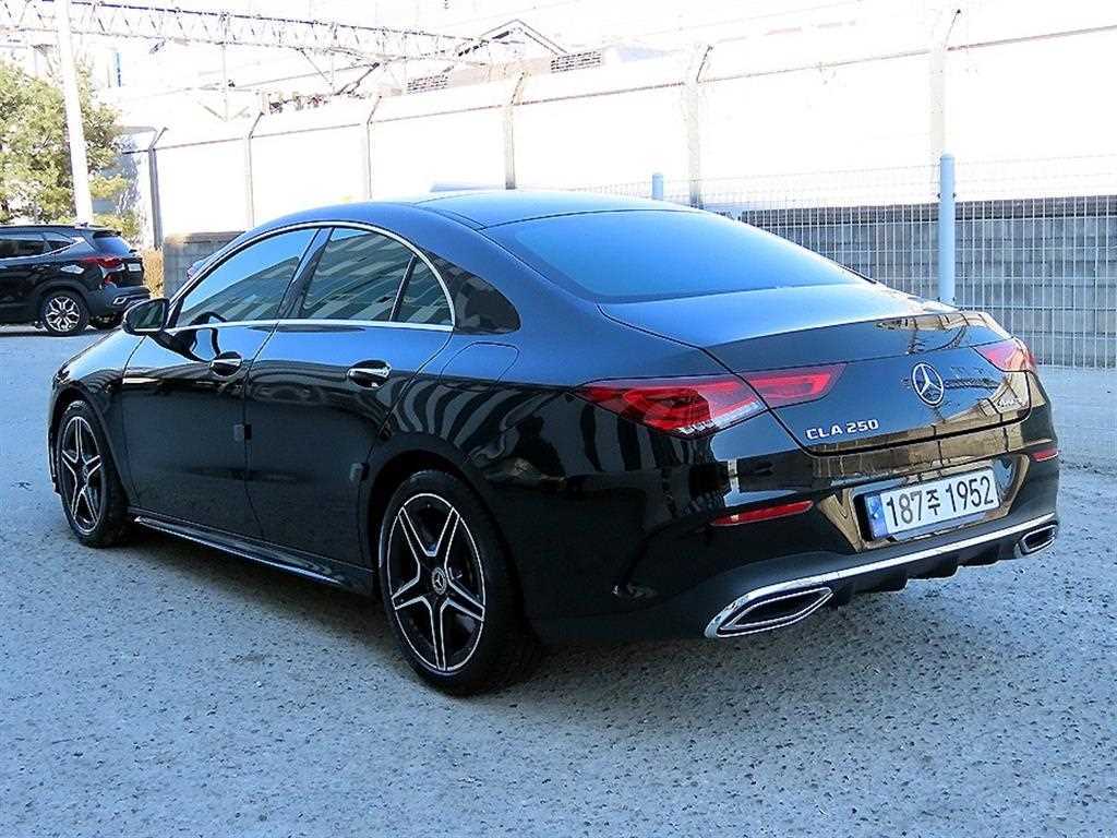 Mercedes Benz CLA Class - Vista 4