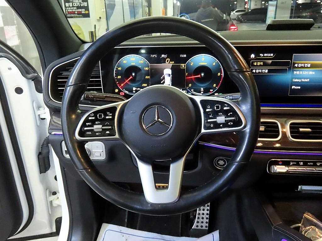 Mercedes Benz GLE Class - Vista 8