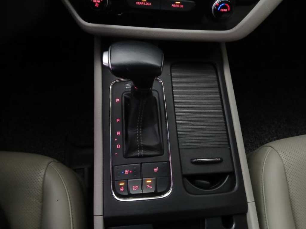 KIA Carnival 2017 - Importación desde Corea - HF Imports Iquique - Foto 14