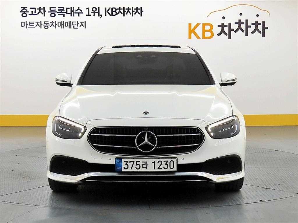 Mercedes Benz E class - Vista 2