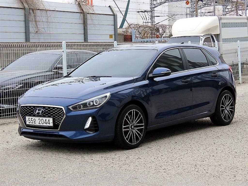 HYUNDAI i30 2018 Azul - Importación desde Corea - HF Imports Iquique - Foto 1