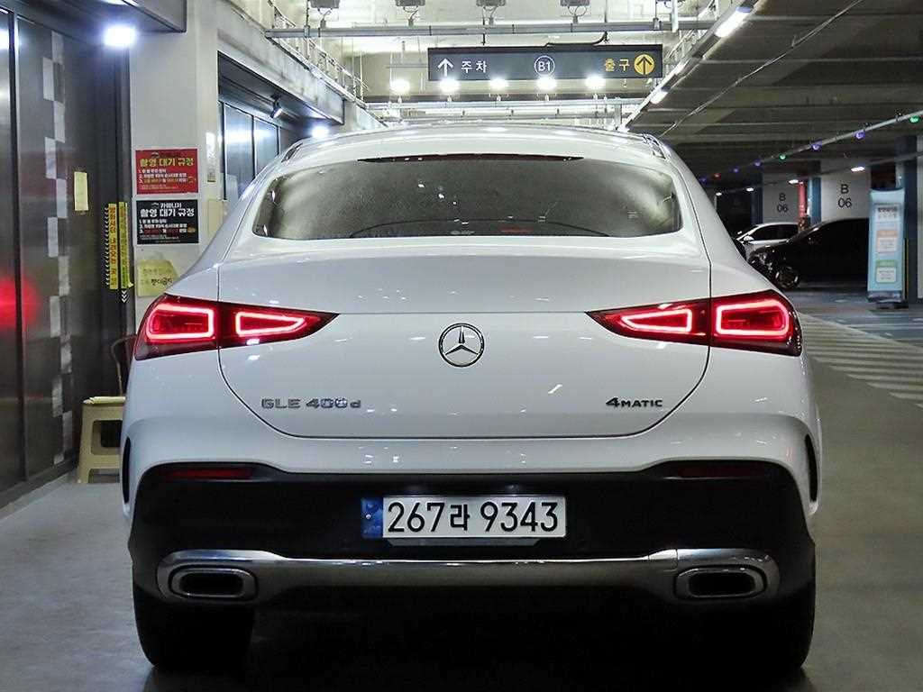 Mercedes Benz GLE Class - Vista 5