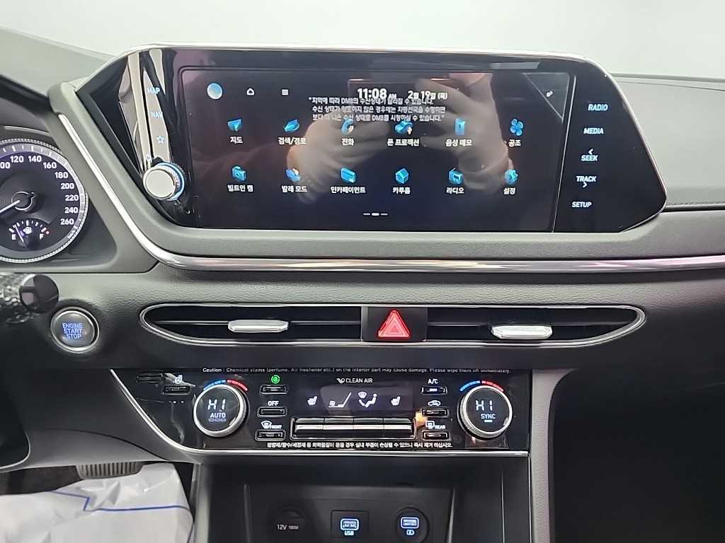 HYUNDAI Sonata - Vista 10