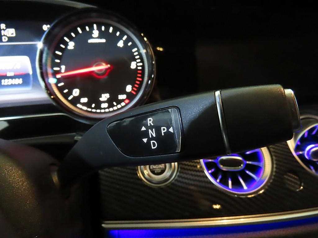 Mercedes Benz E class 2018 Rojo - Importación desde Corea - HF Imports Iquique - Foto 15