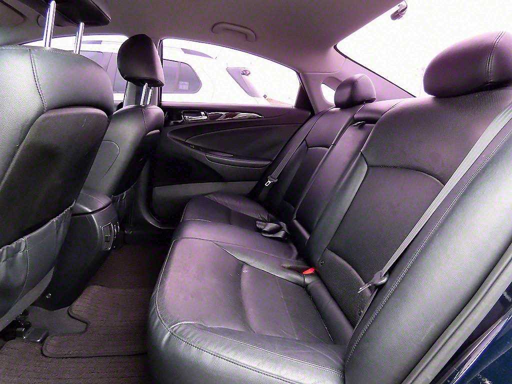 HYUNDAI Sonata - Vista 6