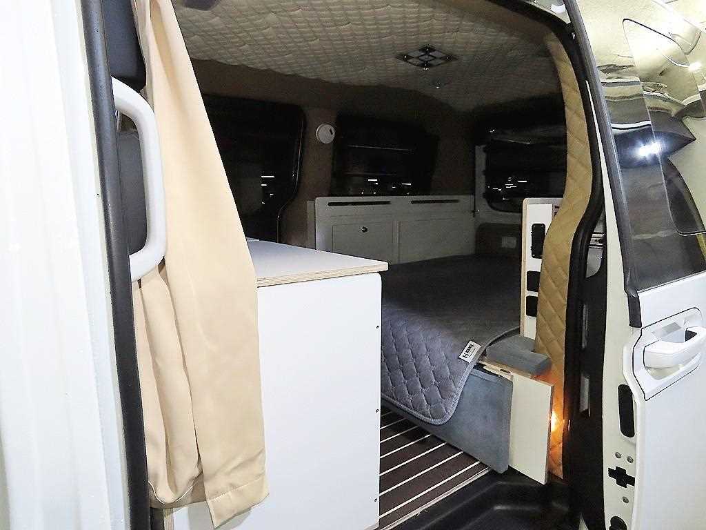 HYUNDAI Staria - Vista 7