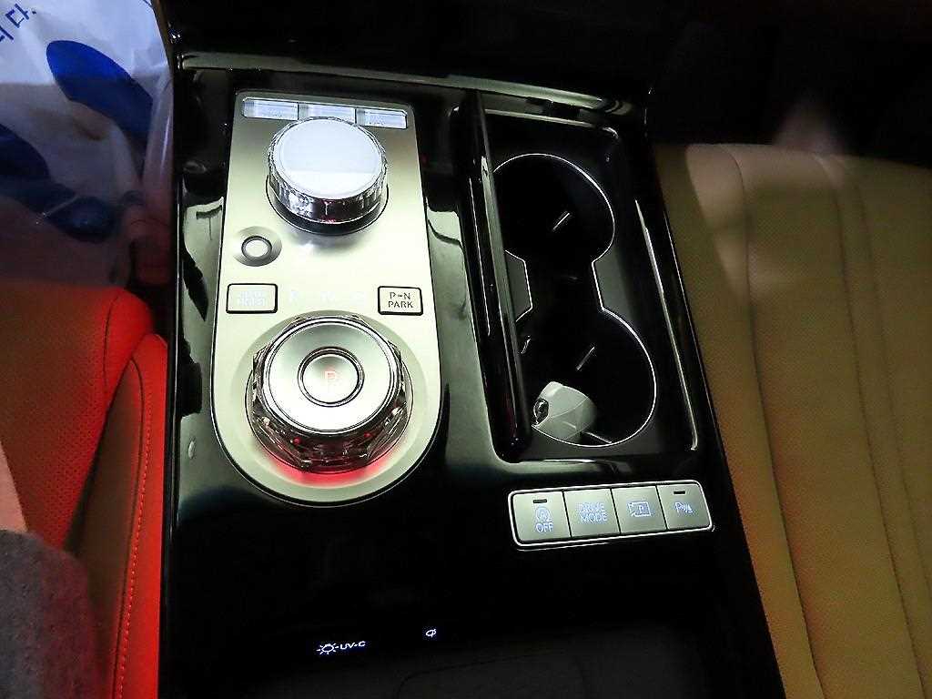 Genesis G80 - Vista 12